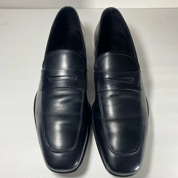 Salvatore Ferragamo | Shoes | Salvatore Ferragamo Black  display picture 2